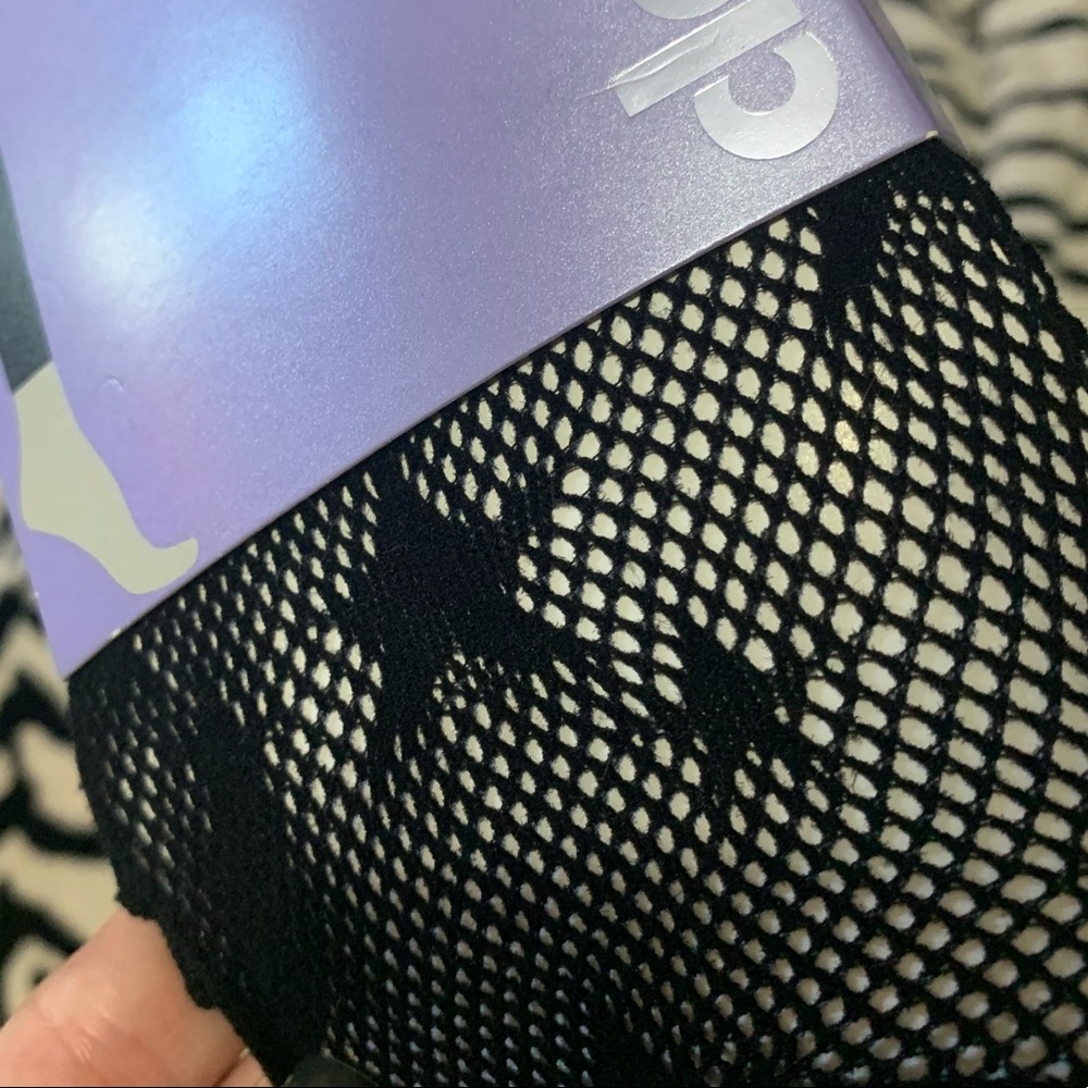 Star Pattern Footless Fishnet - Picture 2 of 3